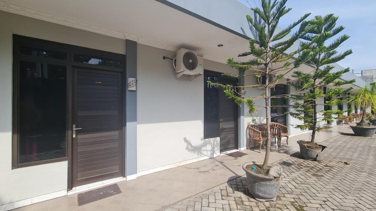Oyo 90831 Hotel Gardenia Prambanan Yogyakarta Extérieur photo