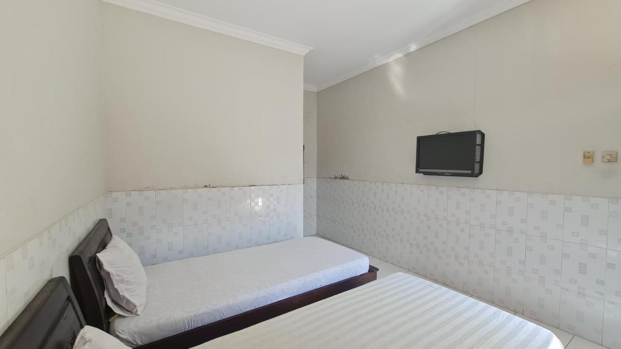 Oyo 90831 Hotel Gardenia Prambanan Yogyakarta Extérieur photo