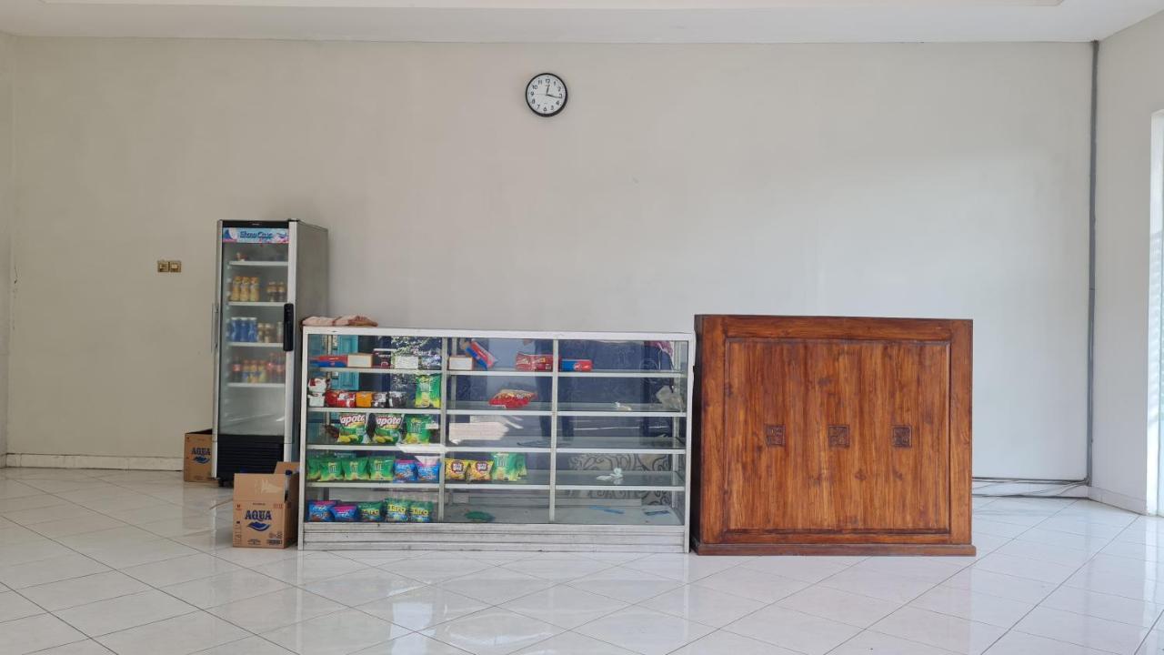 Oyo 90831 Hotel Gardenia Prambanan Yogyakarta Extérieur photo
