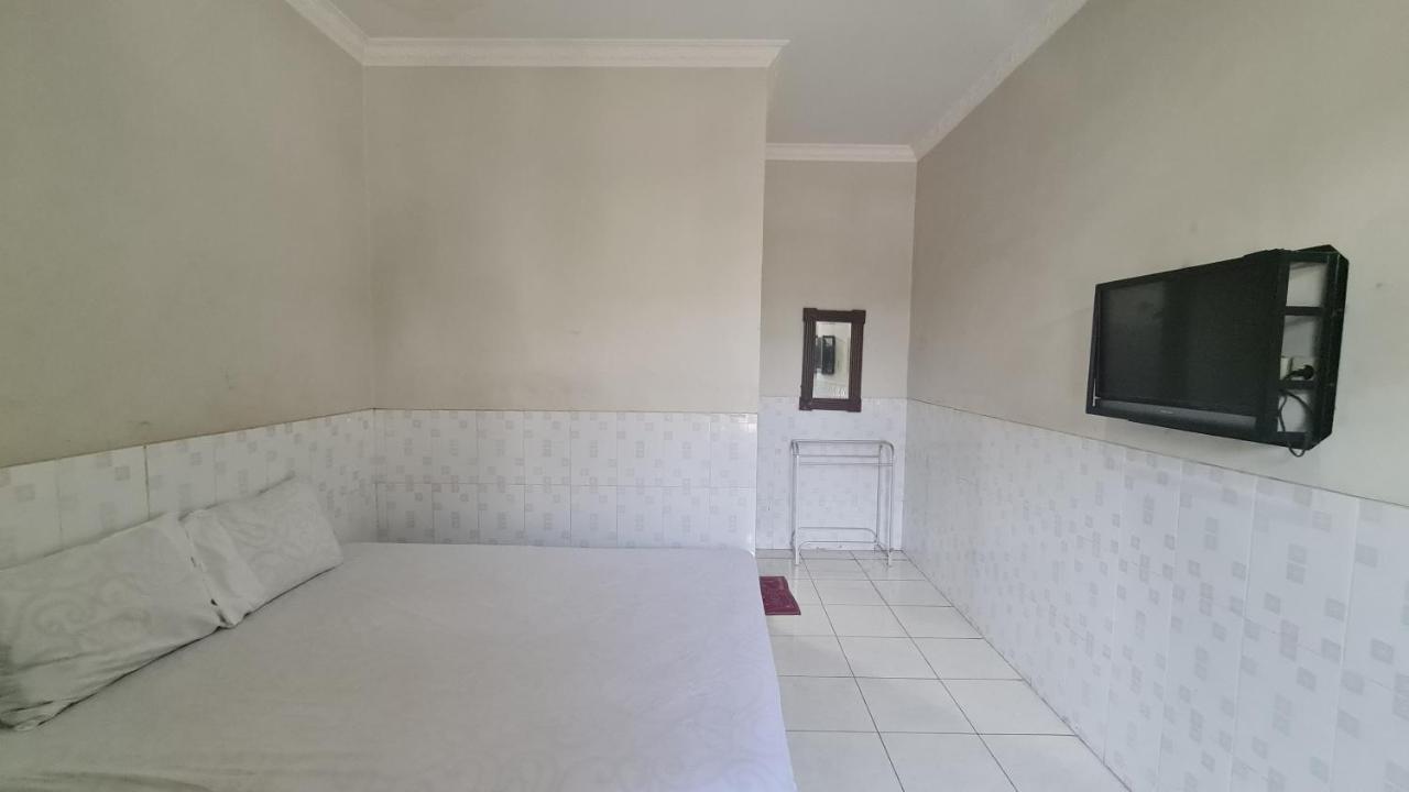 Oyo 90831 Hotel Gardenia Prambanan Yogyakarta Extérieur photo